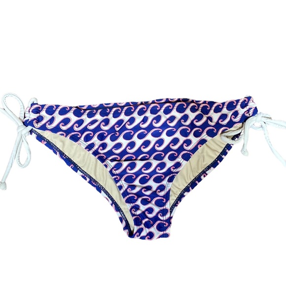 Squirtini Bikini - Picture 3 of 13